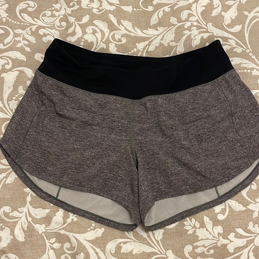 Lululemon Speed Up shorts 2.5” inseam - size 10